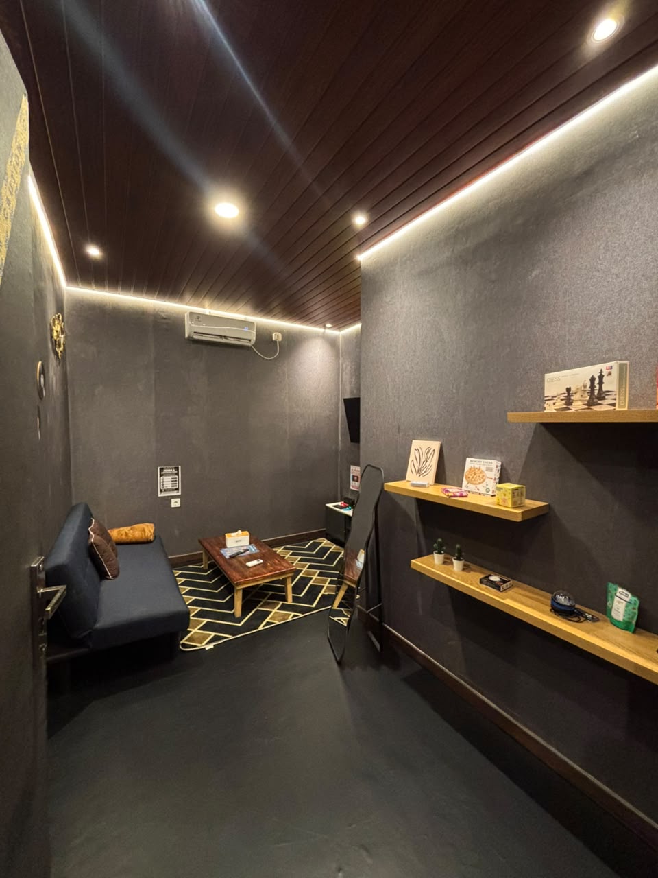 BUNKER ROOM 01